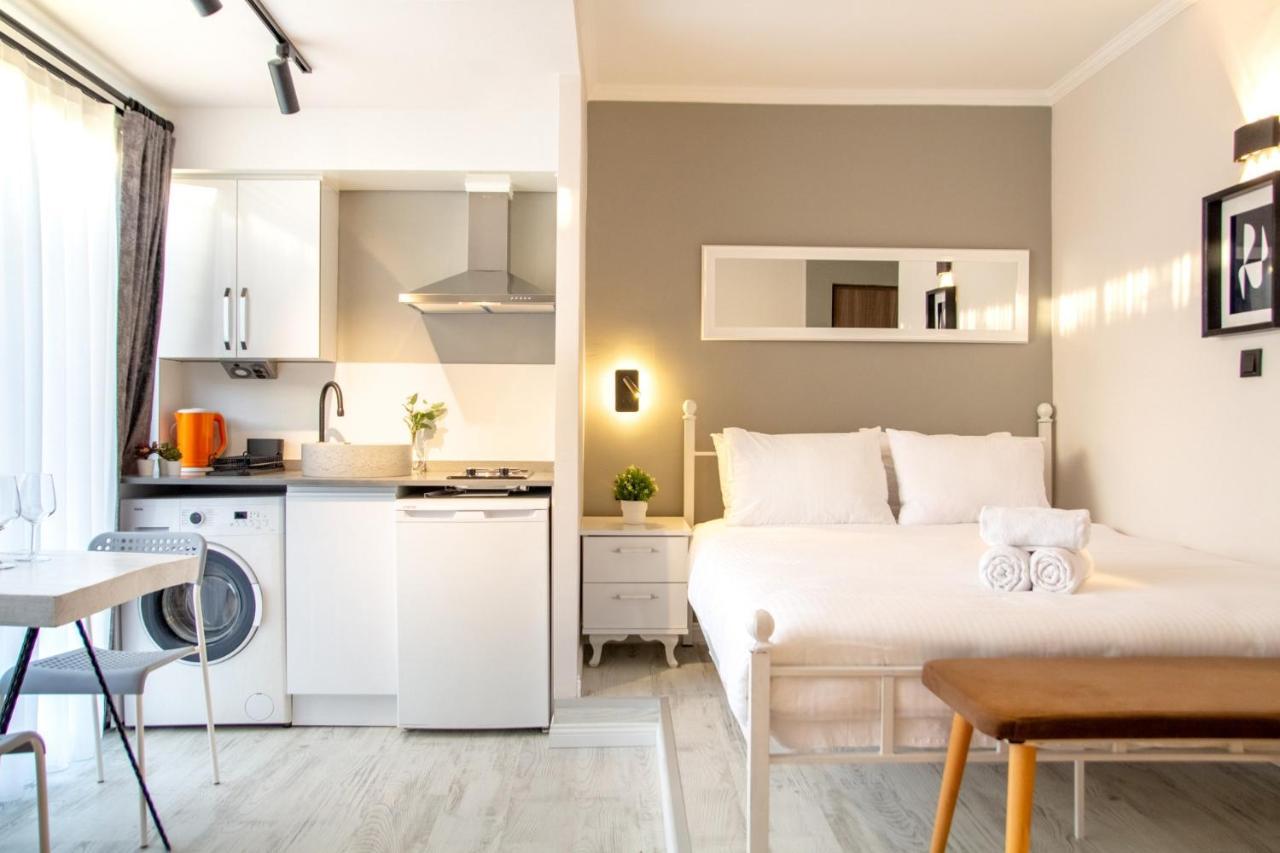 Apartamento Invigorating Studio Flat Near Kordon In Alsancak Esmirna Exterior foto